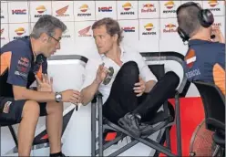  ??  ?? CONFIANZA. Gibernau cree que Pedrosa renovará con Honda.