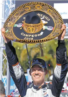  ??  ?? Por cuarta ocasión, Ogier es el campeón del Rally México