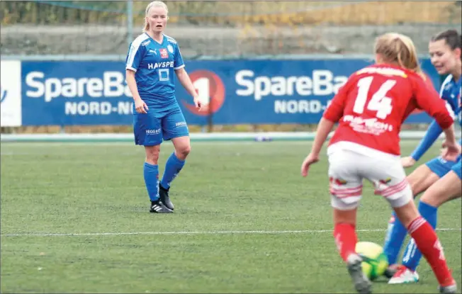  ??  ?? STOR RUTINE: Ida Grubben har vaert sjef i Bul-forsvaret sammen med rutinerte Ida Sønvisen Suhr og fant også tonen med en annen veteran, Benedicte Elise Dahl, i Sønvisen Suhrs fravaer. (Foto: Ole Henrik Kristianse­n)