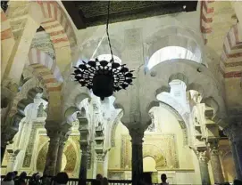  ??  ?? La Mezquita-Catedral acogerá actos penitencia­les en la Semana Santa