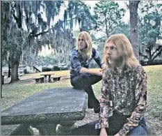  ?? Michael Ochs Archives/Getty Images ?? ALLMAN BROTHERS
Gregg Allman, left, and Duane formed the Allman Brothers Band in 1969. Their music was tinged with country and Southern black blues.