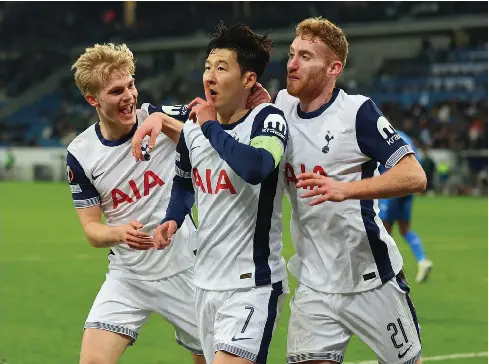  ?? ARKIVBILD: JOERGHALIS­CH ?? Lucas Bergvall och Dejan Kulsevski har fått stora roller i Tottenham, där den sistnämnde svensken ibland bär bindeln i kapten Heung Min Sons fråmvaro.