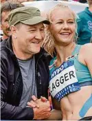  ?? G E PA ( 2 ) ?? Sarah Lagger (links) überquerte 1,77 m im Hochsprung bei der WM und mit ihrem Vater Ernst nach dem Meeting in Götzis