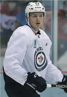  ?? KEVIN KING ?? Kristian Vesalainen of Finland is one of three players hoping to nab that final forward spot in the Winnipeg Jets’ starting lineup.