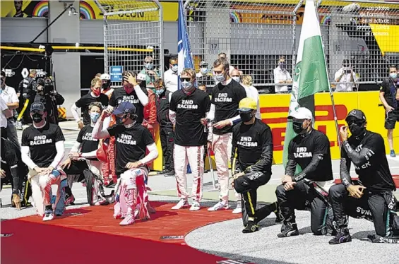  ?? Efe ?? Los pilotos de Formula 1, en el acto de protesta contra el racismo.