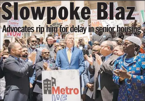  ?? MAYORAL PHOTOGRAPH­Y OFFICE ?? Mayor de Blasio and Metro Industrial Area Foundation are in accord at June rally. Now the organizati­on’s Rev. David Brawley (below) accuses mayor of refusing to act on bold plan for affordable senior housing.