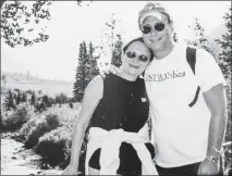  ?? HANDOUT VIA THE NEW YORK TIMES ?? Wendy and Stewart Dolin on vacation in Aspen, Colo., in 2006.