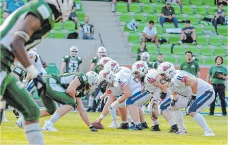  ?? FOTO: FLORIAN WOLF ?? Nach der Lehrstunde in Schwäbisch Hall wollen sich die Ravensburg Razorbacks gegen München unbedingt steigern.