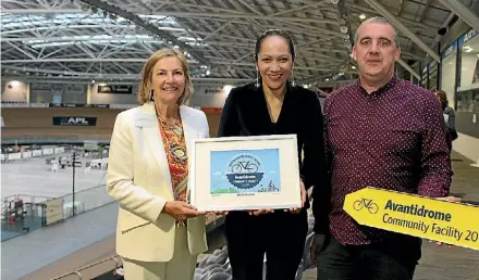  ?? MIKE BAIN ?? Avantidrom­e was named the winner for the Community Facility category for the NZTA annual Favourite Places to Ride competitio­n. Avantidrom­e chairwoman Susan Paterson and programme and events manager Mark Lucas (right) receive the award from NZTA...