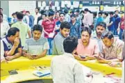  ?? ARUN SHARMA/HT PHOTO ?? The scene at a Jio store in east Delhi on Friday