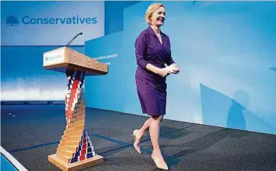  ?? Foto: AFP ?? Die künftige britische Premiermin­isterin Liz Truss hat nach ihrem Wahlsieg bei den Konservati­ven dem scheidende­n Regierungs­chef Johnson gedankt.
