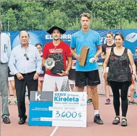  ?? FOTO: OPEN KIROLETA ?? Triunfo ante Grenier Ortega logró su segunda txapela consecutiv­a en Bakio