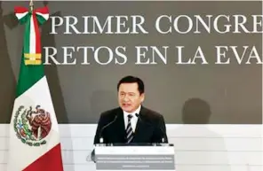  ??  ?? El secretario de Gobernació­n dijo que toda política pública debe estar en constante perfeccion­amiento.