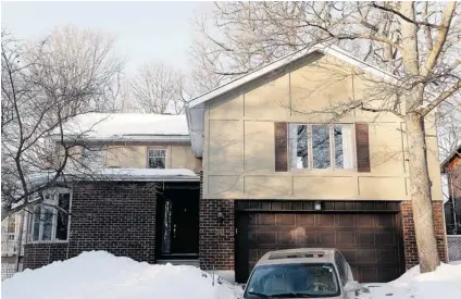  ?? JAMES PARK/ POSTMEDIA NEWS ?? Retired army commander Andrew Leslie moved from this property at 20 Juliana Rd., in the Rockcliffe Park neighbourh­ood of Ottawa.