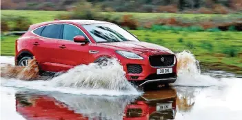  ?? FOTOS: JAGUAR ?? Der Jaguar E-Pace hat sicherlich das Zeug, im Revier von Audi Q3, BMW X1 und Mercedes GLA zu wildern.