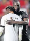  ??  ?? Romelu Lukaku with keeper Mile Svilar