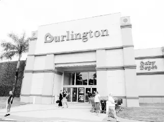  ??  ?? HOY Y MAÑANA harán entrevista­s de empleo para contratar al personal de la nueva tienda de Burlington en Caguas.