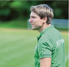  ?? Foto: Andreas Lode ?? Sorgenvoll­es Gesicht. Franz Stroh, Trainer des FC Horgau, musste mit ansehen, wie sein Team auf der Rothtalanl­age sein Heimspiel verlor.