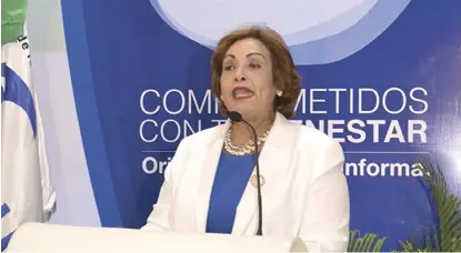  ??  ?? Encuentro. La directora de la DIDA, Nélsida Marmolejos, pronunció un discurso durante el panel internacio­nal “Políticas de seguridad social para adultos mayores, propuestas para la creación de beneficios de la tercera edad”.