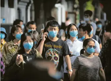  ?? Foto: Mark Schiefelbe­in, dpa ?? Der Konsum in China braucht länger als erhofft für die Erholung.