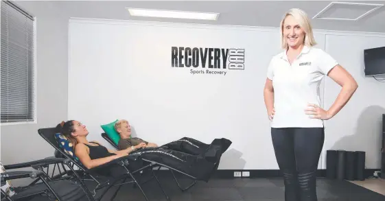  ?? Picture: GLENN HAMPSON ?? Owner Lou Ferguson at her Burleigh Heads base of sports recovery company RecoveryBa­r on the Gold Coast.