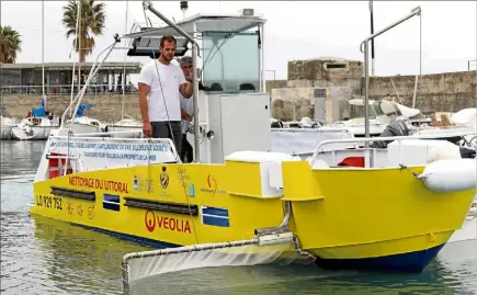  ?? (Photo Eric Ottino) ?? À partir du juin, vous verrez plus que vous n’entendrez Gouel’net, le bateau hybride nettoyeur.