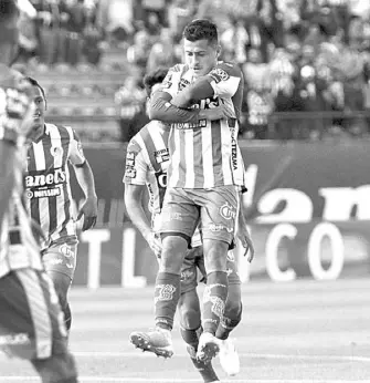  ??  ?? Atlético de San Luis llegó a 4 puntos en el tor sobre Tampico Madero FC. Martín Báez