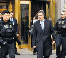  ?? AFP ?? Michael Cohen, exabogado de Trump, abandona el tribunal federal de EEUU.