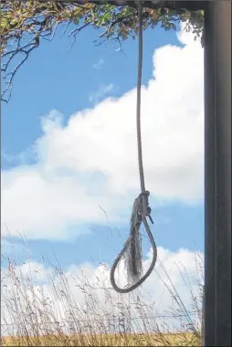  ??  ?? Chilling discovery: The noose which was hung up outside the home of Jacques Frances in Chilham