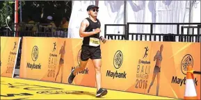  ?? AI SOEMANTRI FOR JAWA POS ?? PERBAIKI WAKTU: Di ajang Bali Marathon 2016, Ai Soemantri finis dengan catatan waktu 4 jam 57 menit.