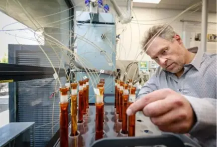  ?? FOTO DIRK VERTOMMEN ?? WaterLink heeft een gespeciali­seerd laboratori­um in Rumst.