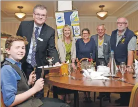  ?? Photograph: Iain Ferguson, Alba.photos. ?? Strontian young chef Angus Dunn is presented with his trophy by Rotary president Donald McCorkinda­le. Looking on are chef mentor Trish Kennedy, mum Justine Dunn, president elect Iain Johnston and past president Donald Young, co-ordinator of the young...