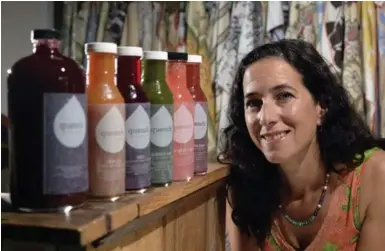  ?? AARON HARRIS FOR THE TORONTO STAR ?? Natalie Singer is a freelance holistic nutritioni­st and co-founder of Quench Kitchen, which sells juices and nut-free food.