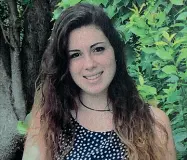  ??  ?? Eleonora BottaroLa diciottenn­e di Bagnoli morta di leucemia dopo aver rifiutato la chemiotera­pia