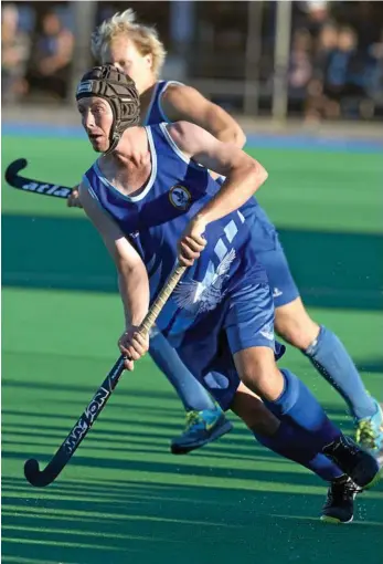  ?? PHOTO: KEVIN FARMER ?? VICE CAPTAIN: Toowoomba's Lachlan Brownhalls against Townsville in their Queensland open men's hockey championsh­ips final clash at Clyde Park.