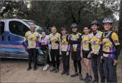  ?? (Photo J.-L. G.) ?? Les jeunes vététistes ont un parcours de 18 km adapté.