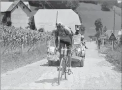  ??  ?? Albert Bourlon, durante la escapada del Tour 1947.