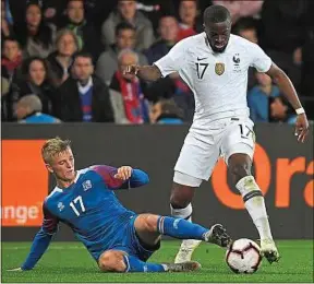  ??  ?? Ndombele fait partie des nouveaux joueurs sélectionn­és par Deschamps.