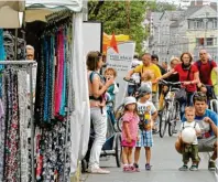  ?? Foto: Annette Zoepf ?? Eine Veranstalt­ung für die ganze Familie – das ist der Marktsonnt­ag in Oberhausen. Er soll auch bleiben, auch wenn er 2021 coronabedi­ngt noch einmal ausfallen muss.