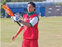  ??  ?? PRACTICE SESSION: Oman coach Syed Tariq Hussain is confident of bringing the cup home.