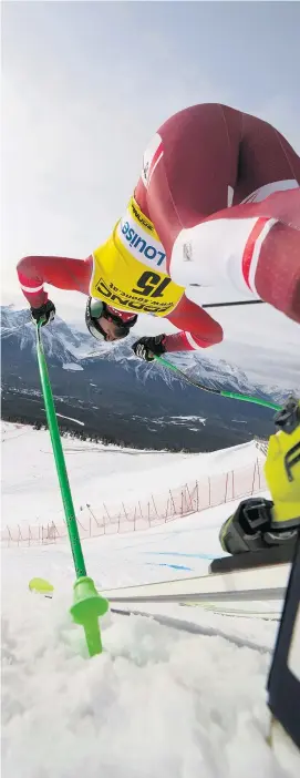  ?? ?? Max Franz geht aus dem Starthaus in die neue Saison.
In Lake Louise zählt der Abfahrtssi­eger von 2018 zu den Mitfavorit­en.