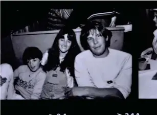  ?? ?? Flipper with Bunty and Atticus Ross (Jim Frank via Roller Babies Magazine)