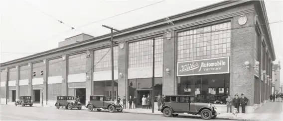  ?? PHOTOS COUTESY OF THE INTERNATIO­NAL AUTO SHOW ?? The Kleiber Motor Company of San Francisco completed a new factory in early 1924 at the corner of 10th and Folsom streets that produced trucks and automobile­s.