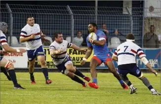  ?? (Photo Frank Muller) ?? Le trois-quarts fidjien de La Seyne Ramoka (ici face à Grasse) s’est joué de toute la défense de Trélissac pour signer un doublé et donner un avantage espéré suiffisant avant le match retour.