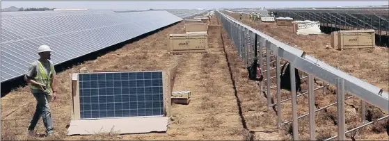  ?? PHOTO: NICHOLAS RAMA ?? PiA solar farm in De Aar. Sarec says CSP, with integrated thermal storage, provides dispatchab­le and flexible electricit­y.