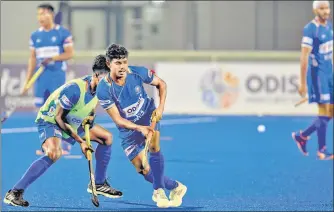  ?? HOCKEY INDIA ?? Sudeep Chirmako training on Thursday ahead of India’s semi-final against Germany.