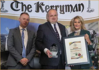  ??  ?? Pictured at the The Kerryman Business Awards 2019 held in the Ballygarry House Hotel Tralee, from left, Kevin Sugrue, McCarthy Insurance; Micheal Moran, Ryle Menswear (winner of the Best Retail Premises Award) and Louise Boyle, The Kerryman.