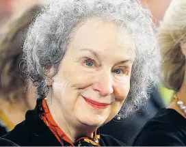  ??  ?? Für die Friedenspr­eisträgeri­n Margaret Atwood müssen Schriftste­ller die Wahrheit und verdrängte Geschichte­n ausspreche­n.