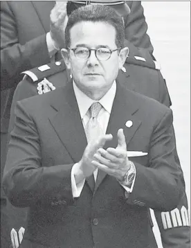  ??  ?? Francisco Arroyo Vieyra, ex diputado priísta y actual embajador de México en Uruguay, en imagen del 2013, cuando presidía la Mesa Directiva de San Lázaro ■ Foto Cristina Rodríguez