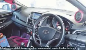  ??  ?? Interior depan tidak banyak ubahan karena mobil masih dipakai harian